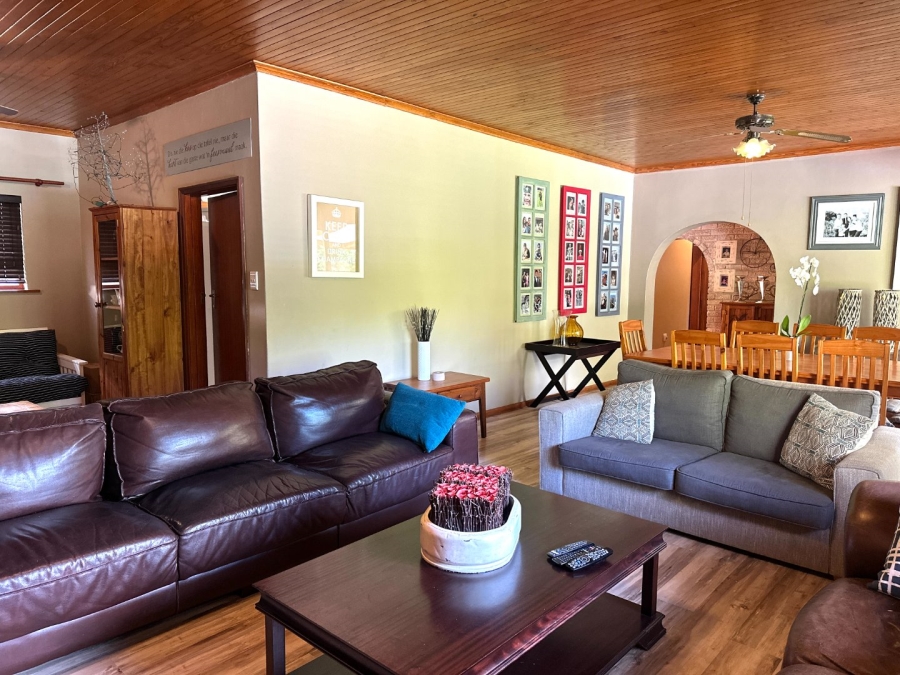 4 Bedroom Property for Sale in Bergsig Western Cape